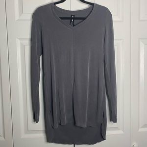 Grey Ribbed Knit V-Neck Flowy Loose Relax Fit High-Low Hem Long Sleeve Top NWT